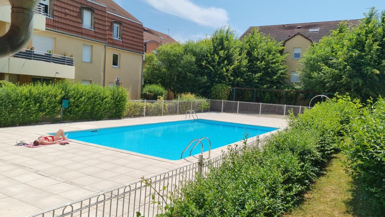 Beaune Appartement Avec Parking Et Wifi Gratuit Exterior foto